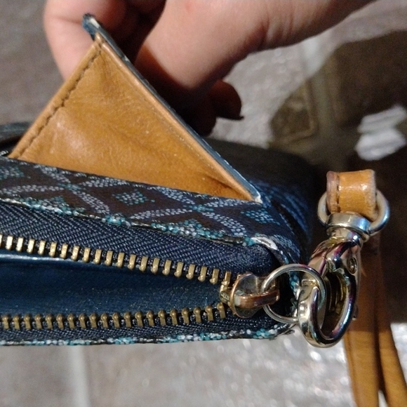 Fossil canvas wristlet wallet - Picture 8 of 8